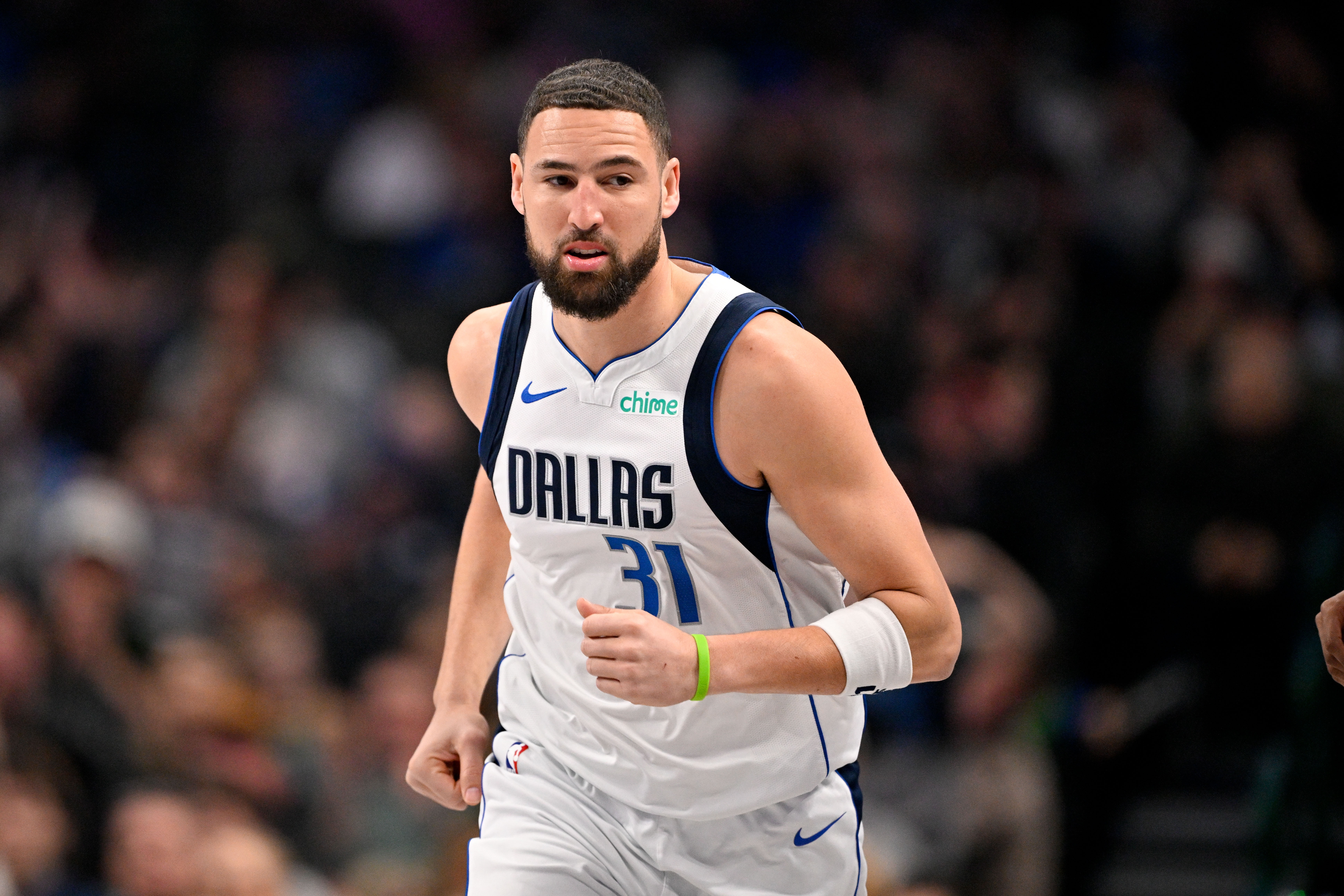 赛事分析-铁麻了！克莱替补10中2&amp;三分7中1仅拿5分1板2助