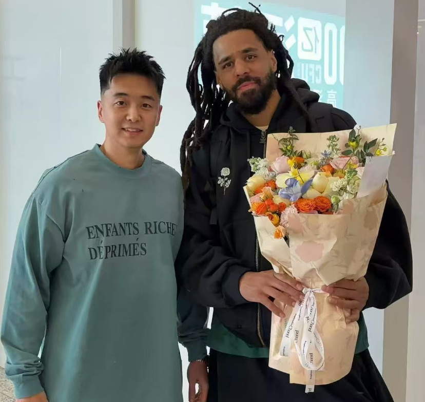 九游体育官方下载-同曦不愧是网红大队！签说唱歌手J Cole，已跟队训练，历史第一档